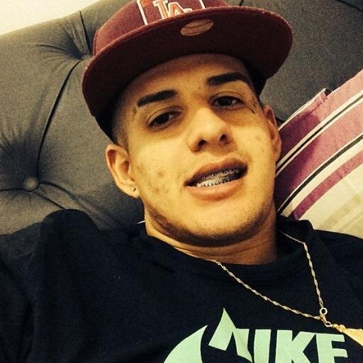 Mas talvez você não entenda essa coisa de fazer o mundo acreditar, que meu amr não será passageiro, te amarei de janeiro a janeiro, até  o mundo acabar R.M .♥