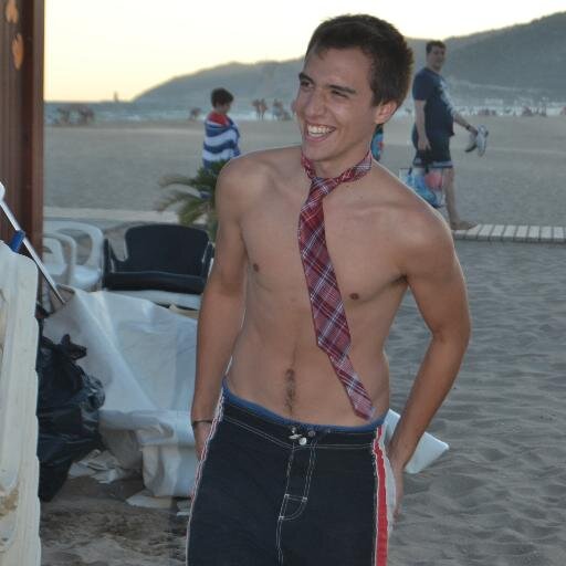 Patsricc's profile picture. Si vas a hacer algo.. Házlo, nadie lo hará como tú!