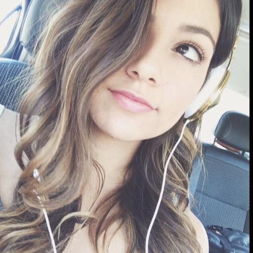 Hey! 15. I was born in New Zealand but now I live in Cali!!! Beth is my life #Motavator ❤️ I follow MOTAVATORS #motafam @BethanyMota follow me please I love you