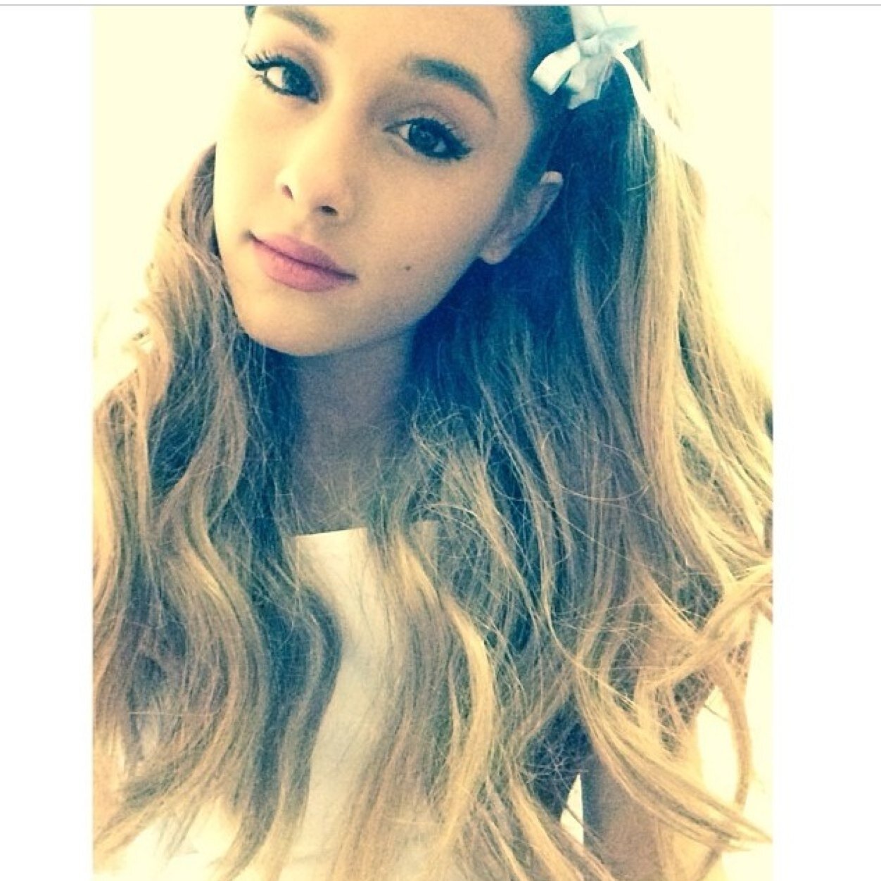 ♡     don't let anyone tell you who you are. 
   Belieber, Mahomie, Arianator, Lovatic, Smiler, & more. ♡
  Smile.. ♡