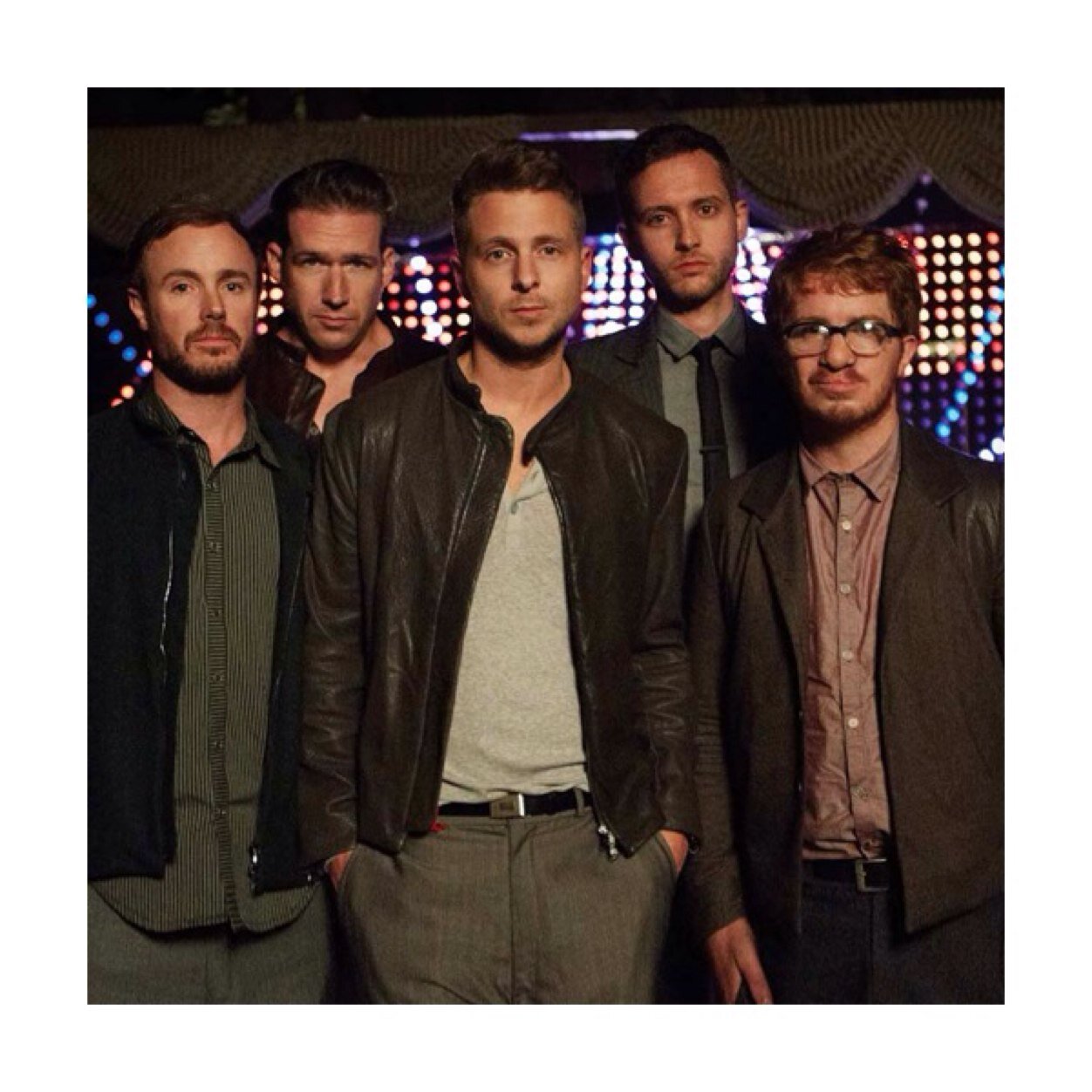 Vale1RSoldier's profile picture. I love @OneRepublic. They are my all.