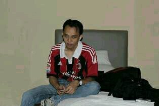 forza milan ngantos sapupusing yuswo. kami lbih dekat dr sekedar saudara. Inilah jiwa kami AC. MILAN  1899 forza milan per sempre.