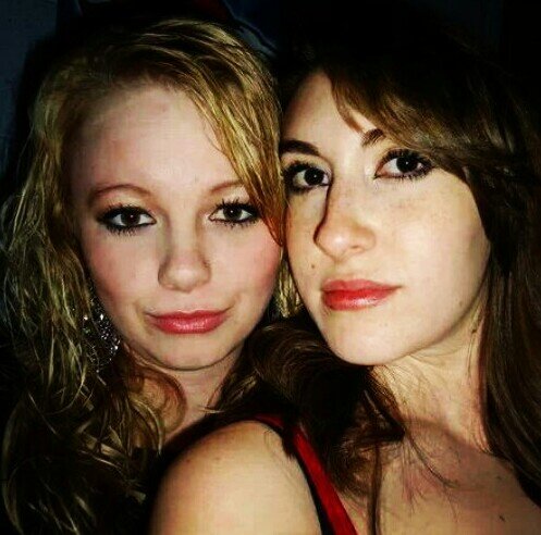 The Band Sparrow is made up of two multitalented artists Holly and Laura Sommers. They are both award winning vocalists and talented songwriters and musicians.