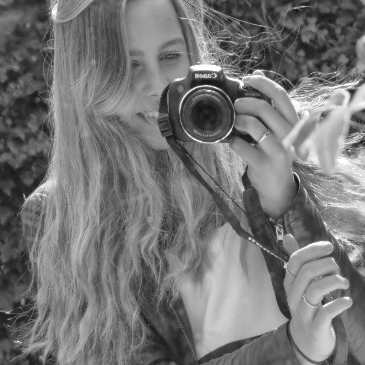 emmaatjeex's profile picture. don't worry be happy .