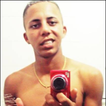 Não tenho tempo pra mais nada, ser feliz me consome muito.