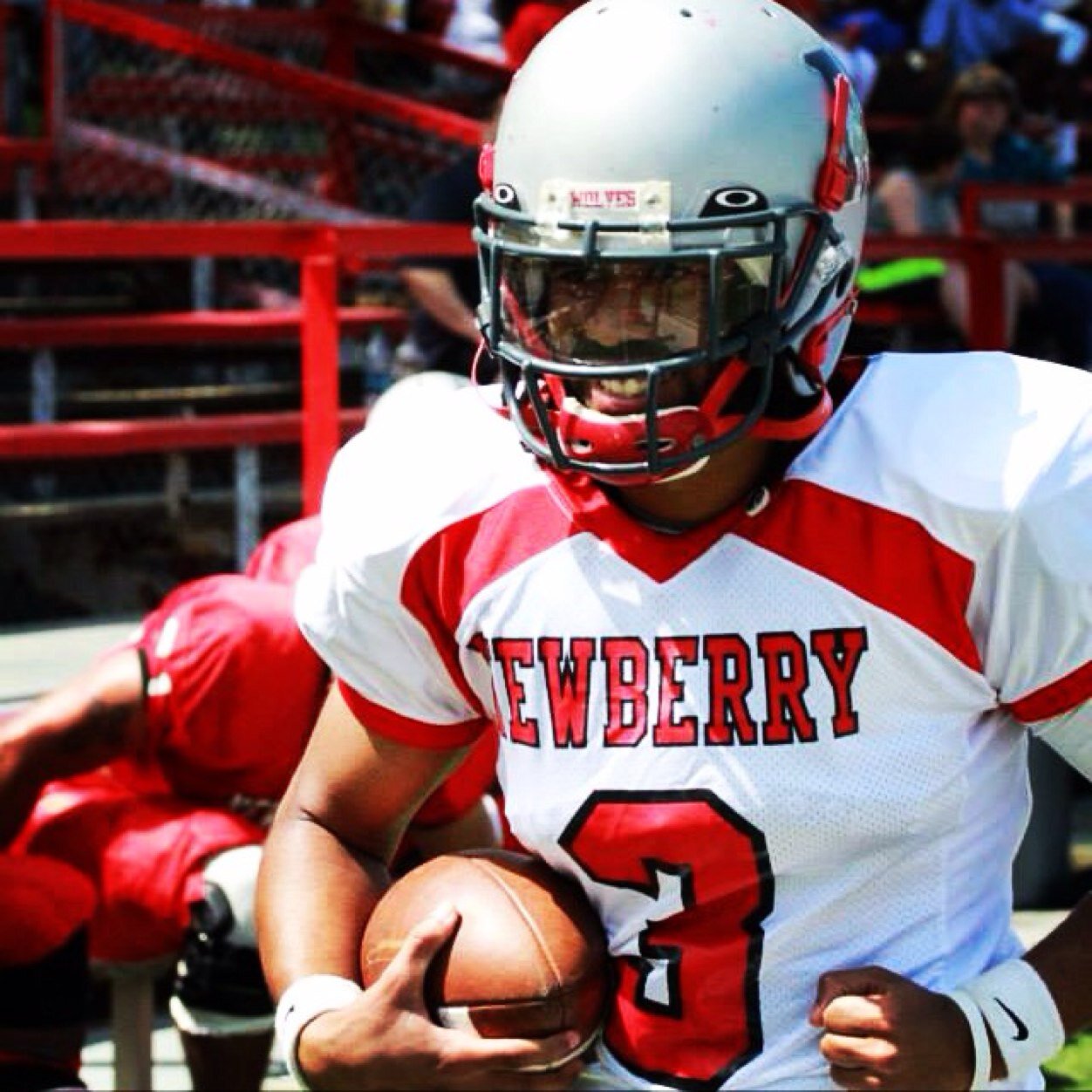 I swear im giving it my all. #QB #19
#NewberryFootball #Ball4Eva #ForevaAccurate #EveryThingsGunaBAlright #NoWorries #CherishLife ✌️