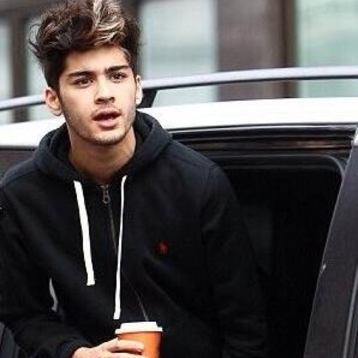 ask for a follow back on @raybanzouis