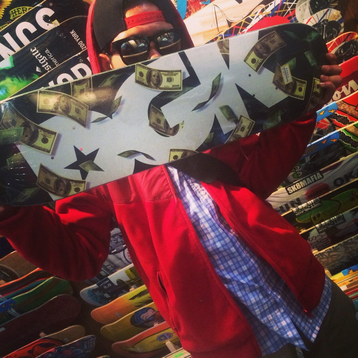 knt chanel  道端4life
這いつくばるより楽しくやんねー LOL LOL