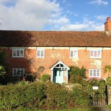 Beautiful English picture-perfect cottage available for holiday stays near Shaftesbury. http://t.co/jRPCOs9xnG
