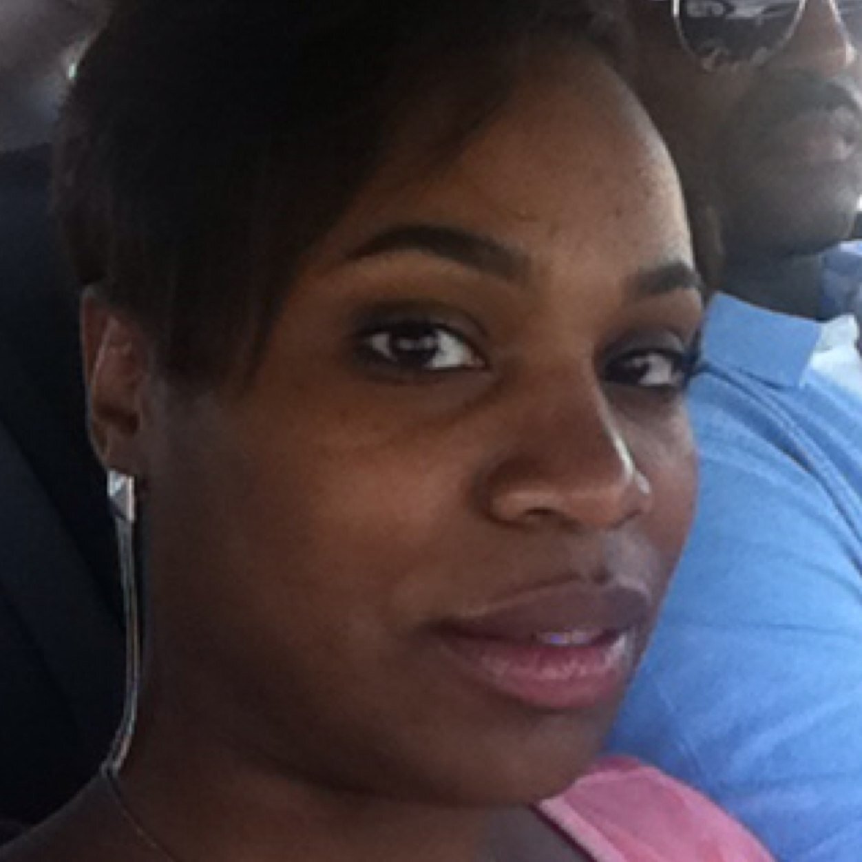 Aromik's profile picture. 