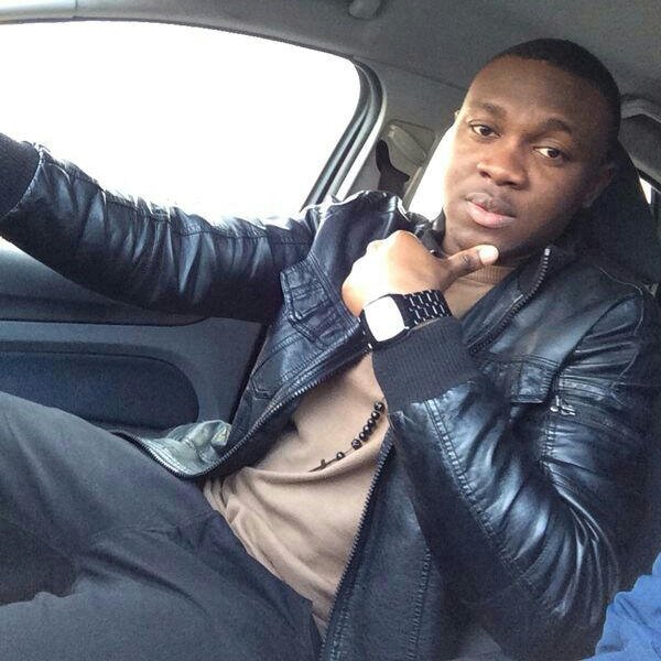 Jbowoto's profile picture. Rich kid from london so much money