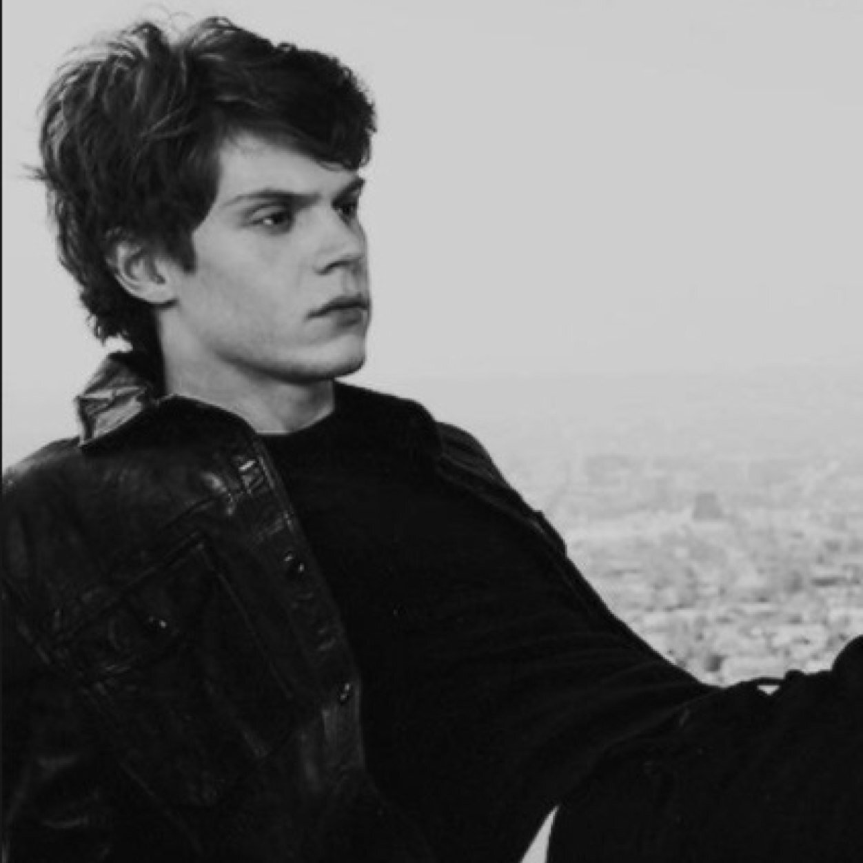 Hi. I'm Evan Peters. You look lovely.