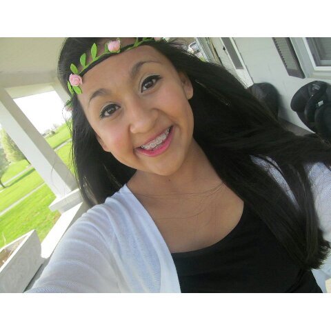 Hai, I live in the middle of nowhere and tend to tweet my feelings.