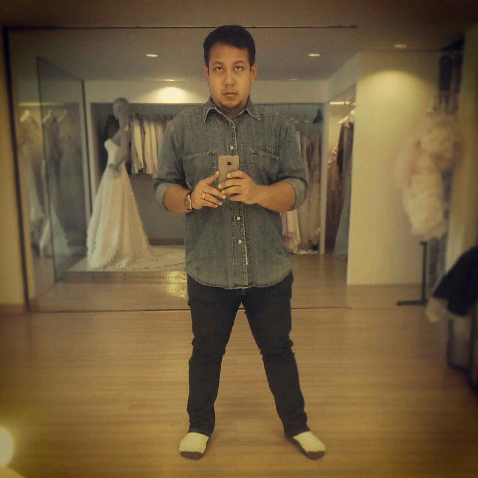 sornphu's profile picture. เจ้าของโปรดักชั่นเฮ้าส์เล็กๆ no name.