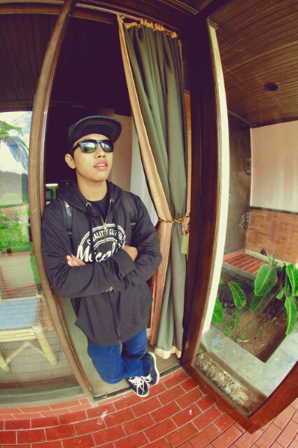 Pudja_Mfa's profile picture. In Relationship with @Diah_Cahyani1