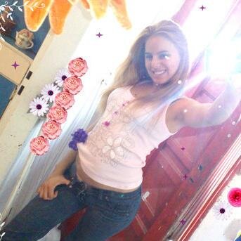 $_$ luchando con pasion... viviendo con amor... ♫Me encantas♫ la vida es AZUL y YO soy Rubia!