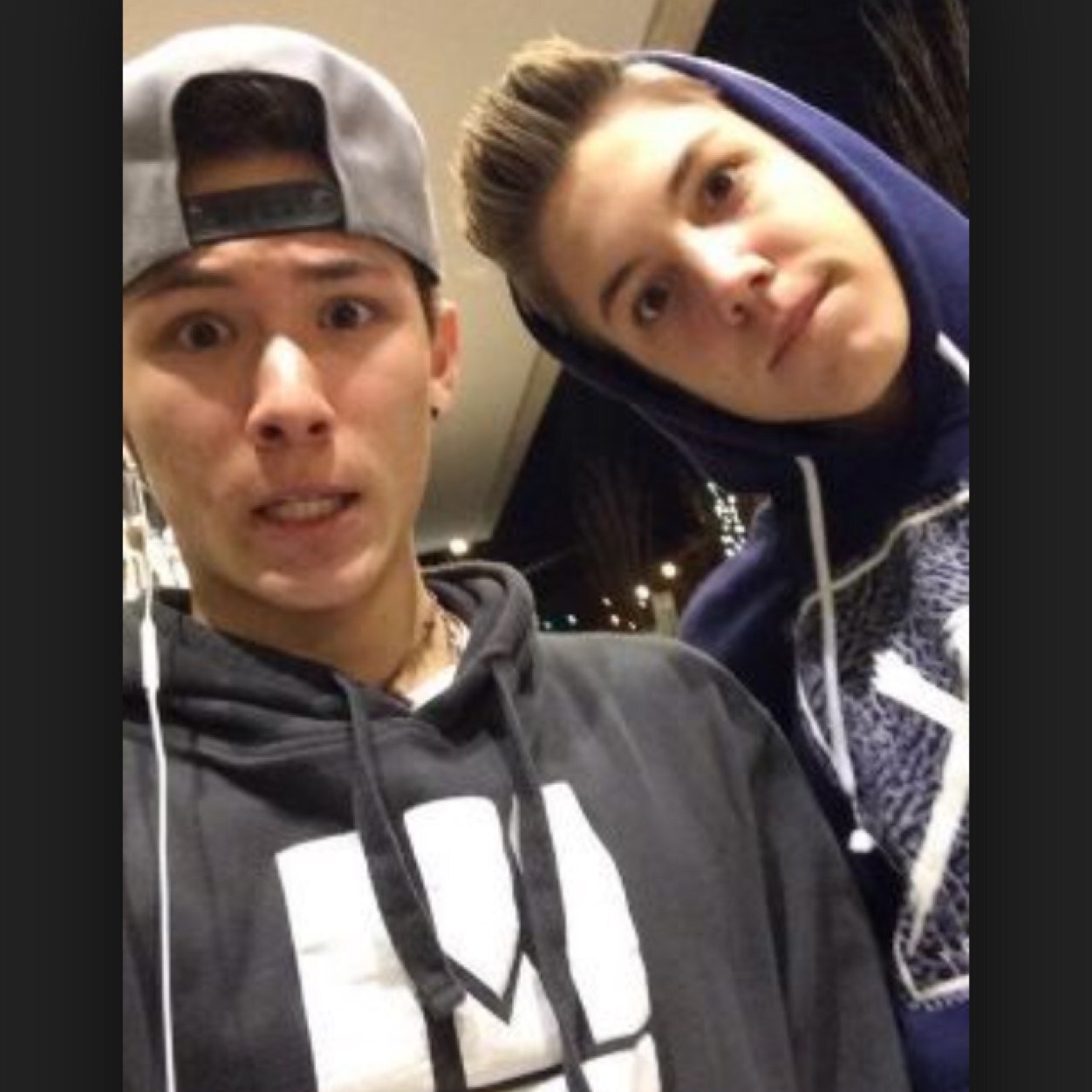 follow @ cartahpleaze because you just got a free follow ! :) help her get to 700!