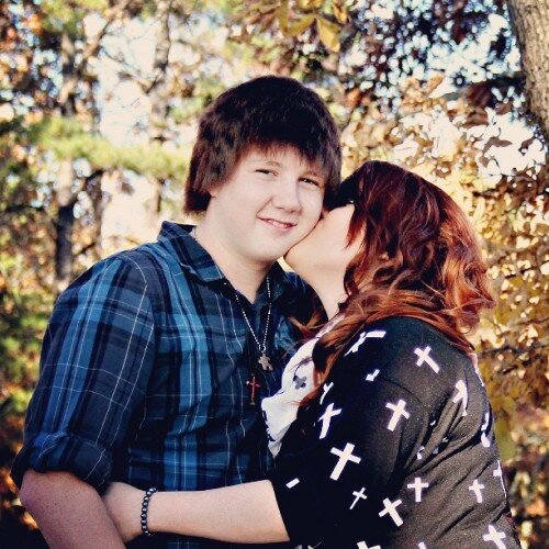 Sweaters.♡ Starbucks addict. I like cats, and I enjoy reading. I'm in love with my best friend.  04.05.11 ♡