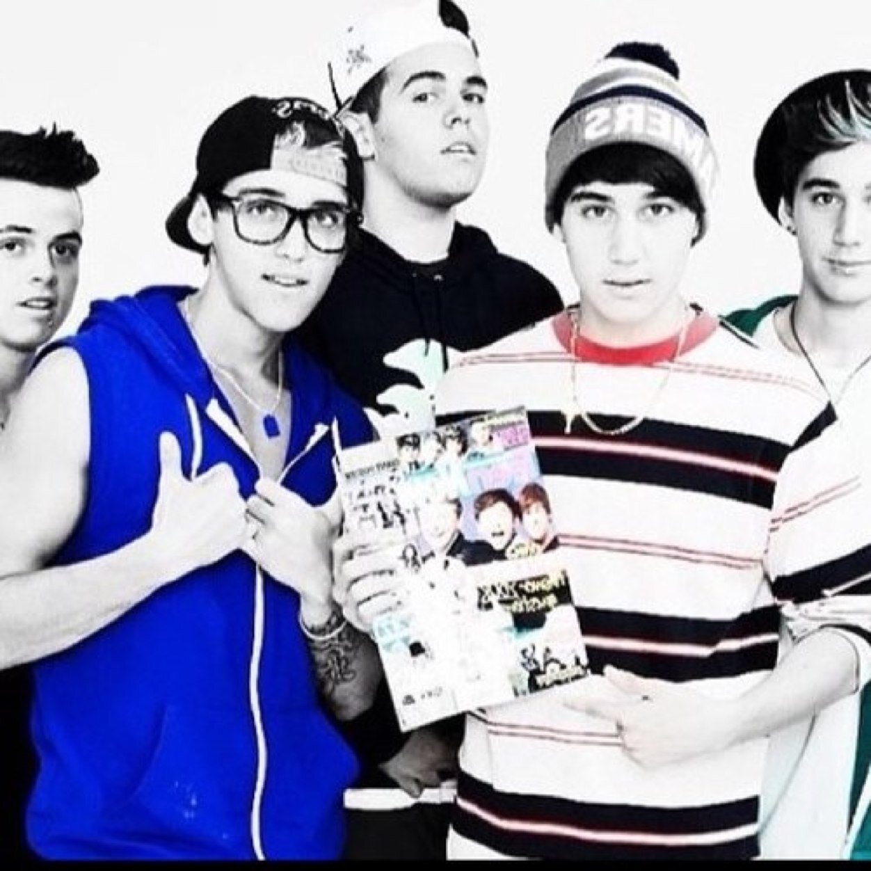 Oh how much I love those 5 crazzzy Aussie boys. 2/5 and one magical day James Rted me. {LA}