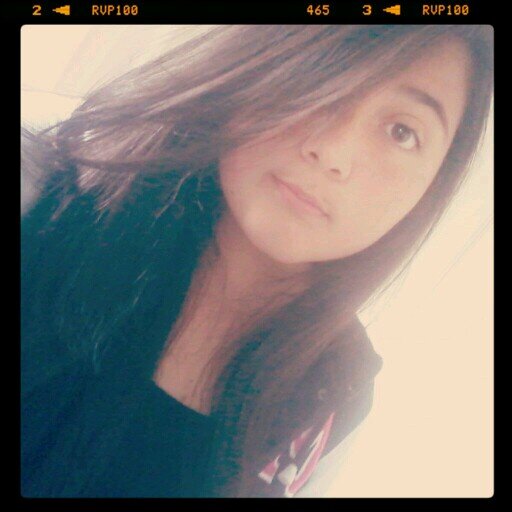 estudio soy belieber  y me gusta actuar amo a Justin Bieber y siempre sera Kidrauhl para mi y para todas las Beliebers