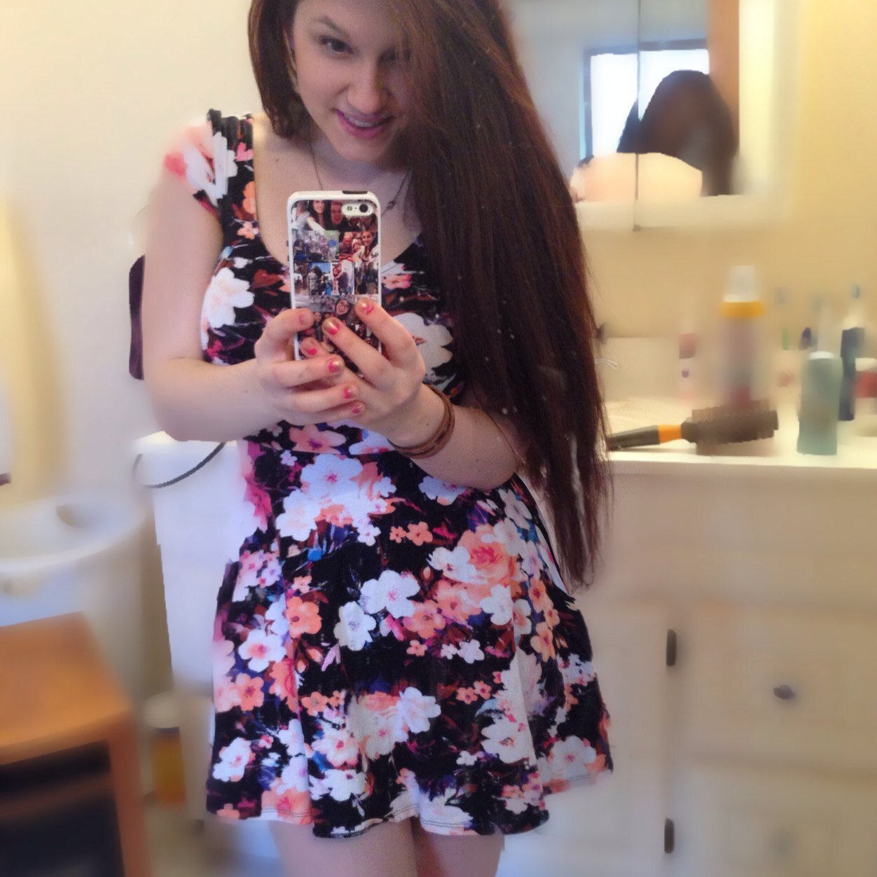 nadiafiggy's profile picture. Scales are for fish