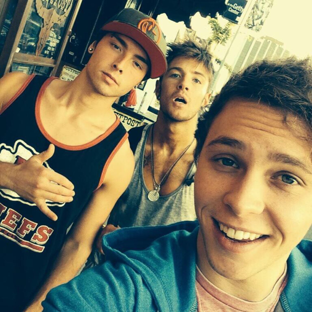 Im here to explode ovaries✌️