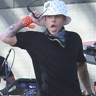 Hello We are Belieber We love @justinbieber  Is Our Example To Follow The Has Much SWAG :) Good He Is Our Dream We Follow On Twitter & The Good Siganon continue