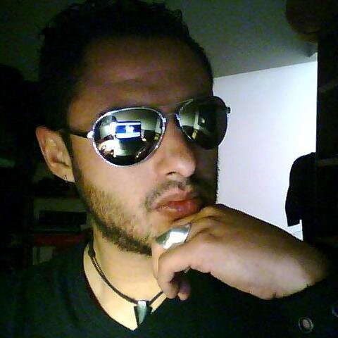 Amante de GNU/Linux, Idealista, Entusiasta y Defensor del Software y Cultura Libre, Metalero, Activista, Blogger y Programador