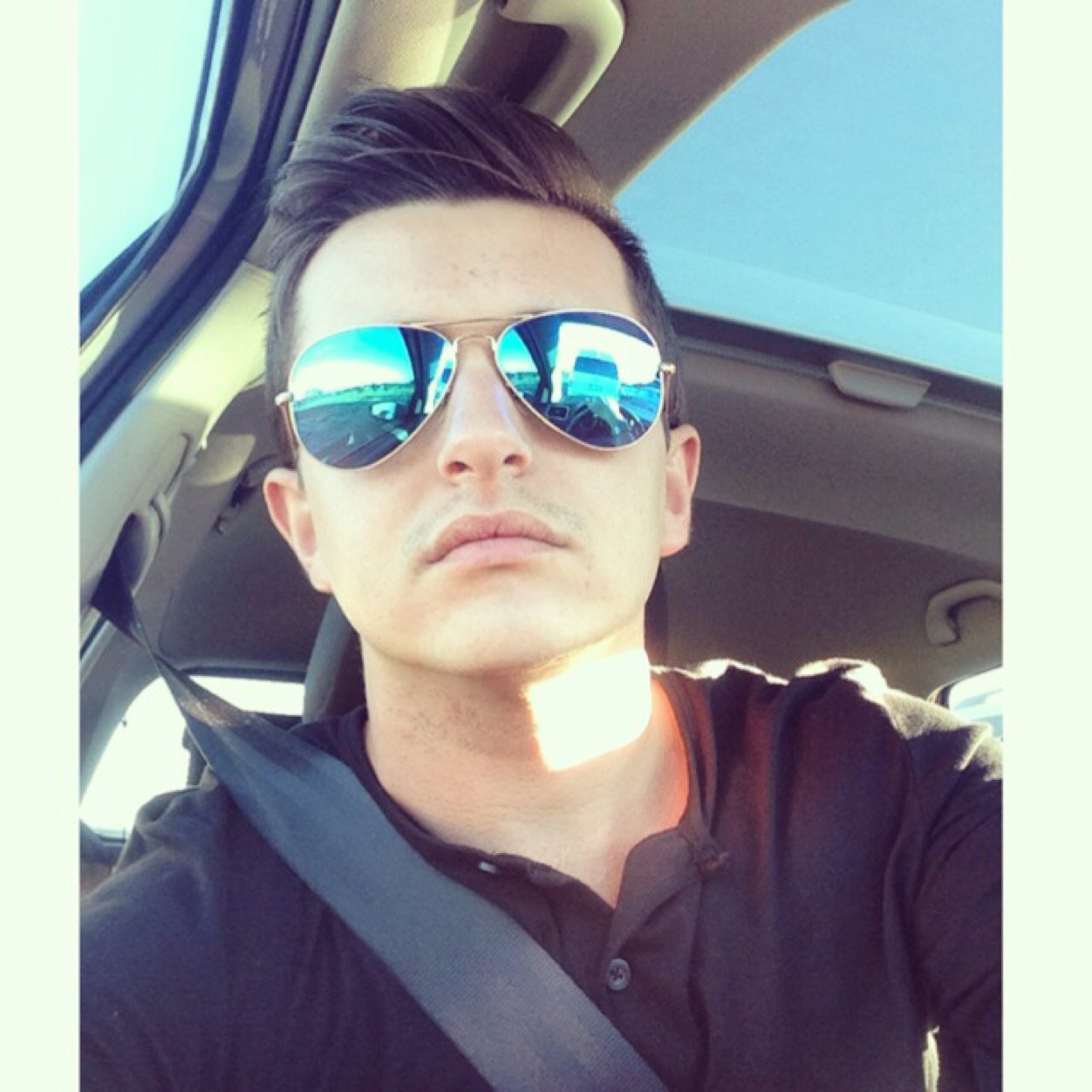 biagiobubalo's profile picture. Anchored to the ground ⚓️
Happy. Blessed. Thankful. 
Twitter & Instagram: @biagiobubalo