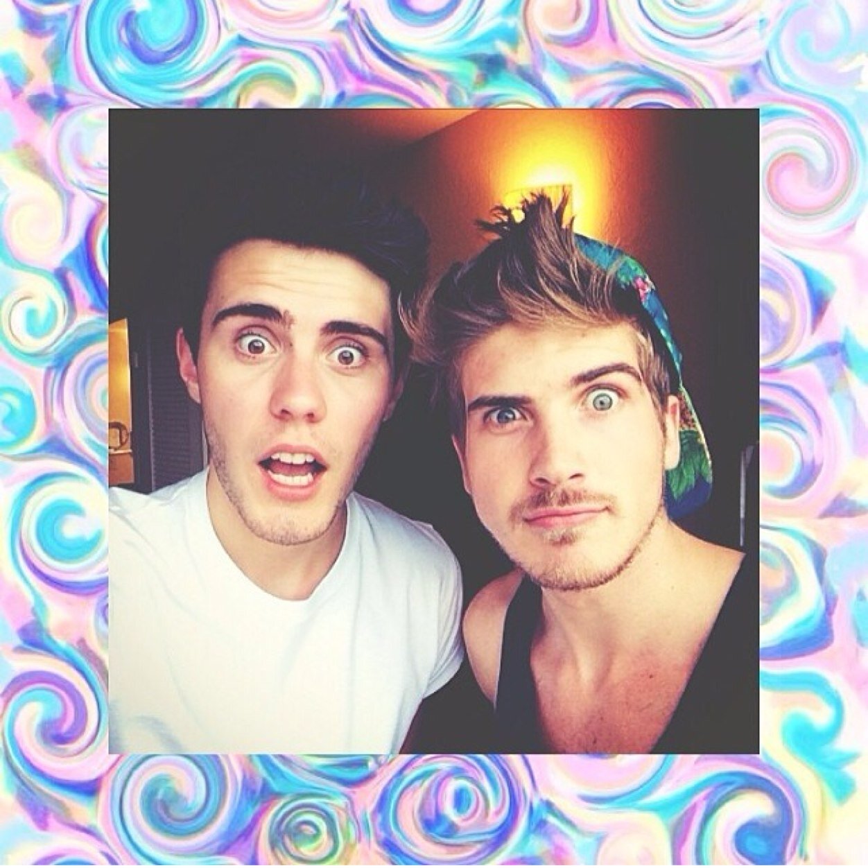 pointlessxdeyes's profile picture. ♡ I like watching youtubers ♡