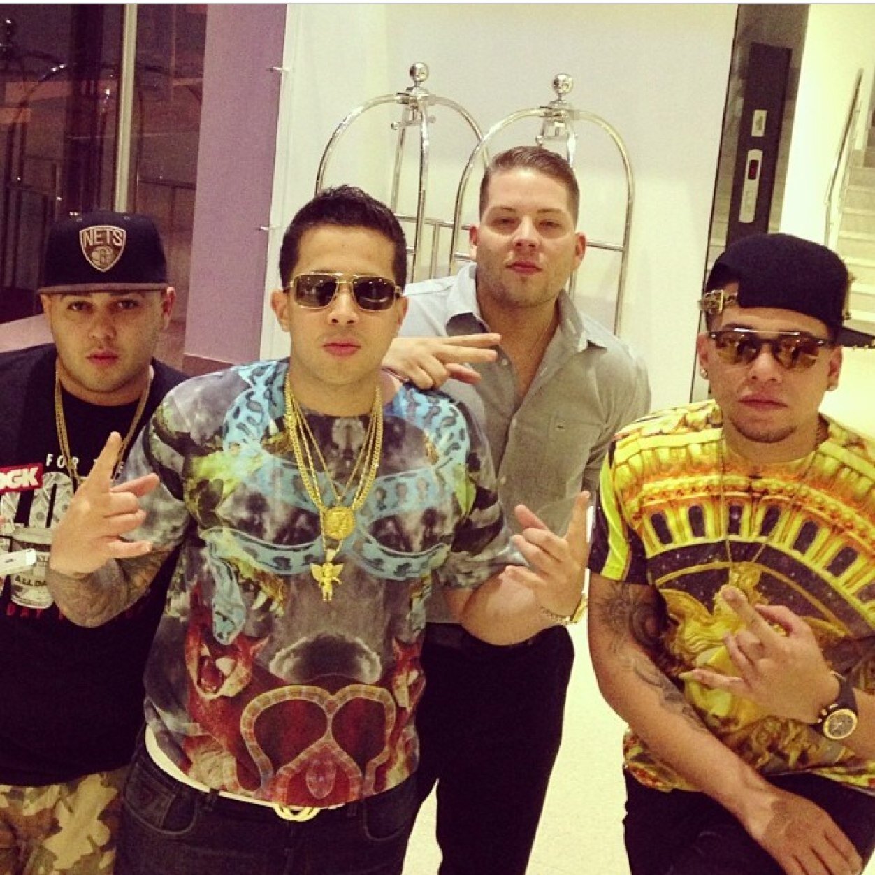 Fans Club De La Ghetto en Barranquilla Instagram como @Delaghettoquilla                      +57 321 5776274