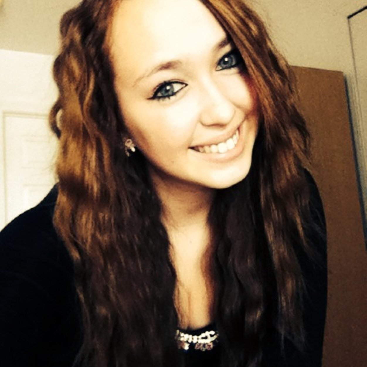 _jessicaborden's profile picture. Owner of JB Photography | Photographer at JCP Portraits | Receptionist at G. Alena's Salon