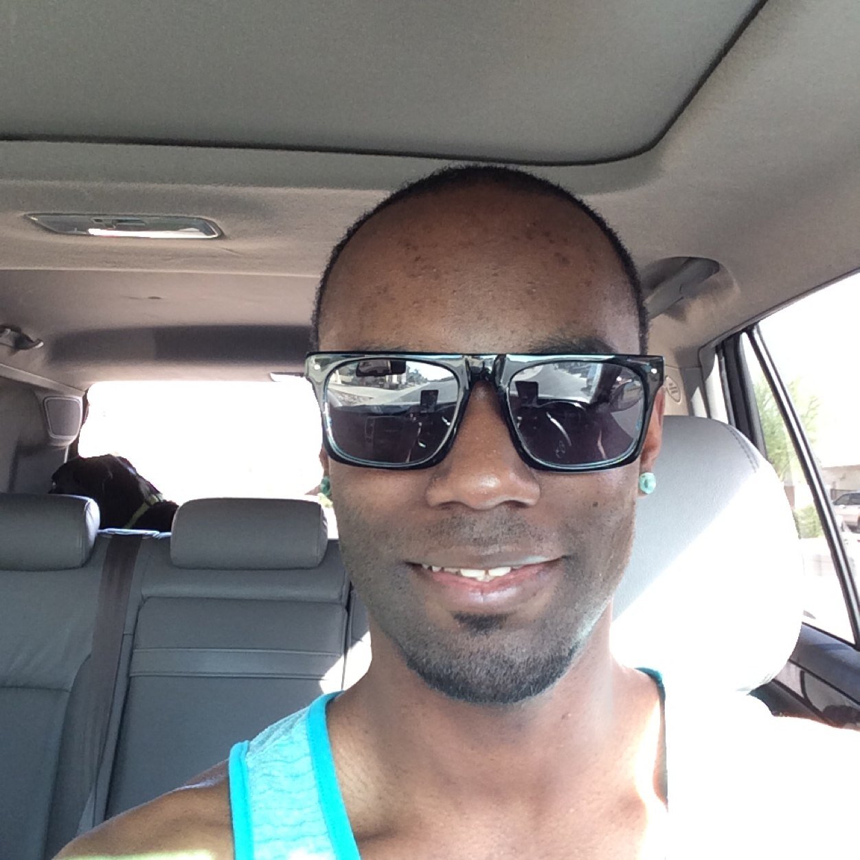 I'm on the sunday drive of life enjoy everything around me. I got my friends, my music it doesn't get much better.