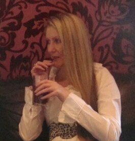 mummy to two princesses!! Karma. . .