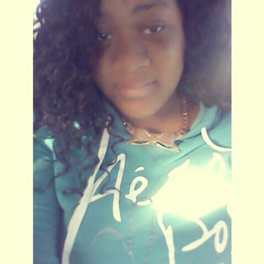 follow me on ig @__zariaa__