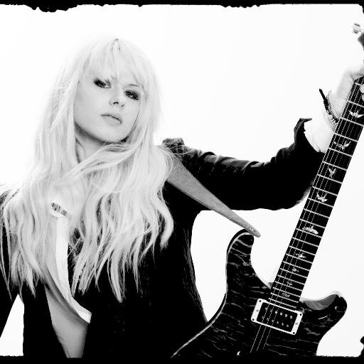 Twitter fan page in Poland for the artist Orianthi.