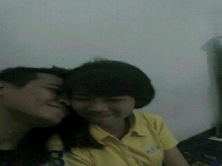 terkadang kita harus rela kehilangan orang yang kita sayang , namun apakah kita bisa melupakan kenangan yang telah kita lewati bersamanya ...
