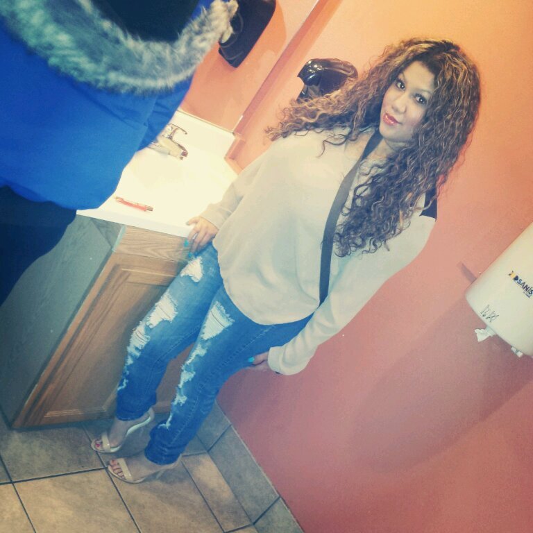 Vanessa | Proud mommy | follow me.