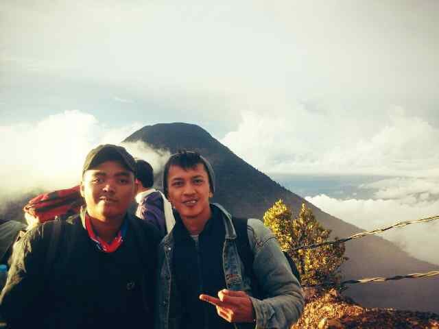 | Endut♥, Traveller, Hikers, Summiters, Adventures, Futsalers, ChelseaFC #KTBFFH , KangtawFC, OrdinaryFD |