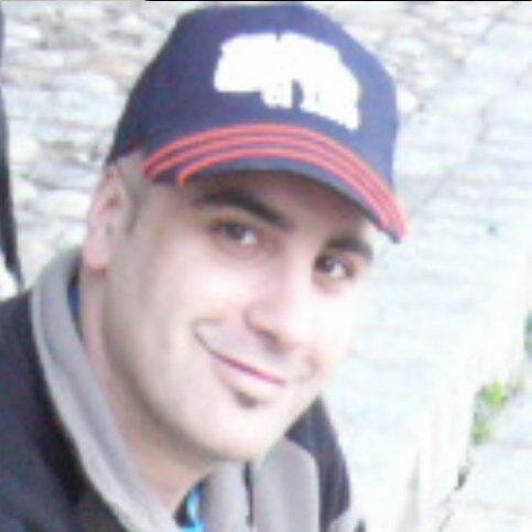 soy Gaditano, mi corazón está dividido entre España y Cuba.. Si deseas el éxito, no lo busques; limítate a hacer lo que amas y en lo que crees. El éxito vendrá