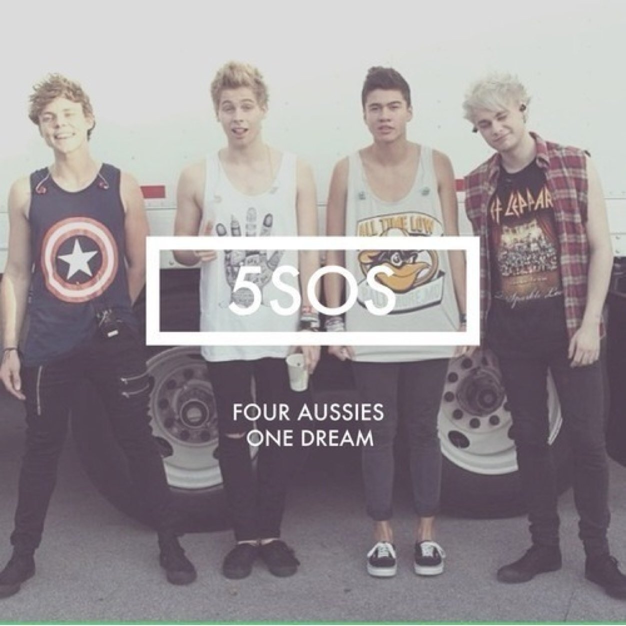 this is a free follow from @5secsofboxers :-)