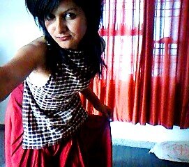 abt meh...?? 
their is nothing specl...
am emOdlls_debby_pulthery..
n i wanna one of the most famous EMo or nothing ;)