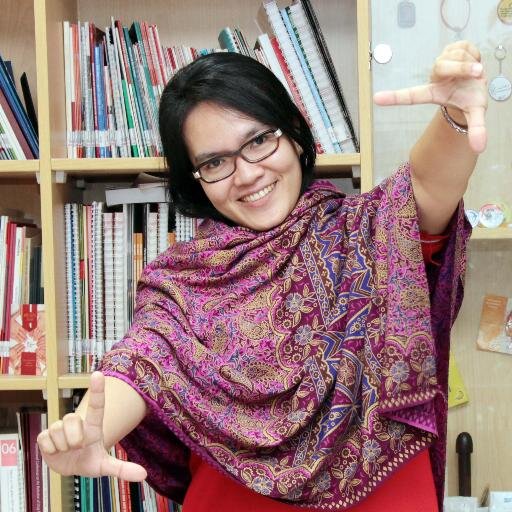 Noah's Mommy - Survivor - Psychology - Travelling - Touring - Hiking - Snorkling - Music - Movie - Books - Culinary - Chocolate - Durian - Lego - Pink