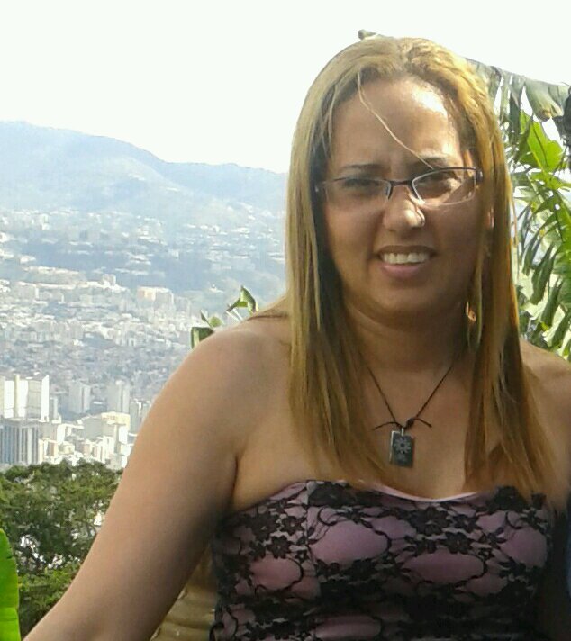 Licenciada en Administraciòn, Metafísica y Cerrepiana CRP . la vida cambia si tu decides cambiar. ser positivo hace mejor nuestras vidas . Venezolana