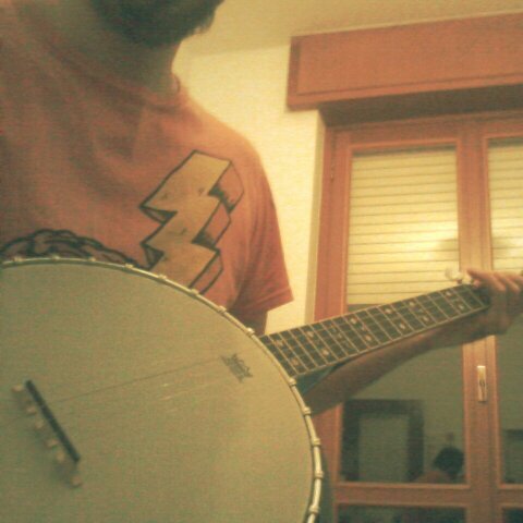 DanieleBegotti's profile picture. Innamorato della musica, del web e della birra artigianale.