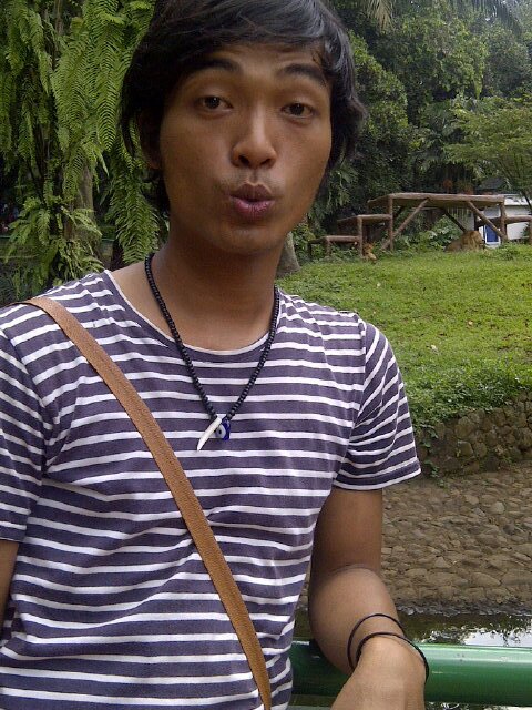 biarkan lah orang berkata apa tengtang ku yang penting kita 
 happy ,,,,,,,?