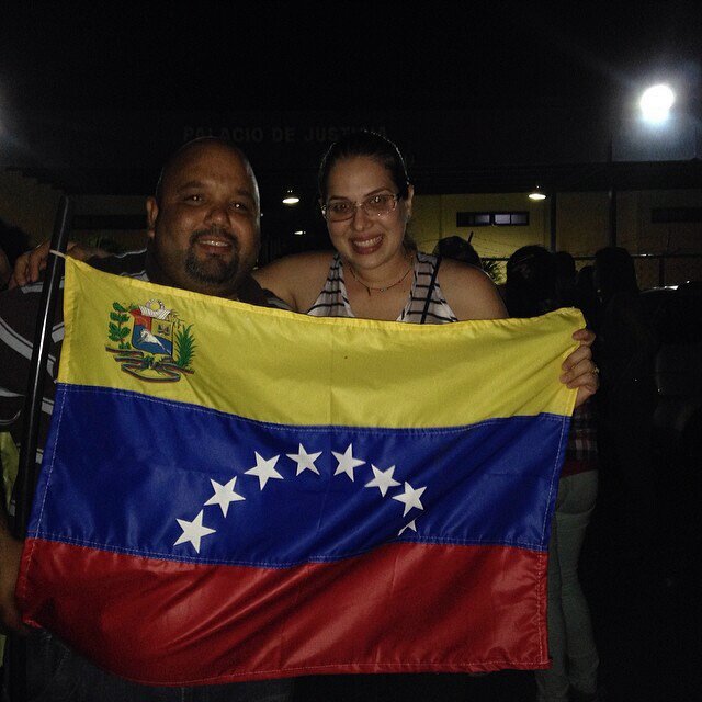 RogerLuisManzan's profile picture. Venezolano devoto de Jesús y María la Virgen, creo en la democracia y la libertad. Amante de la buena música y el fútbol. Papi de Camila, Adrián y Mariano.