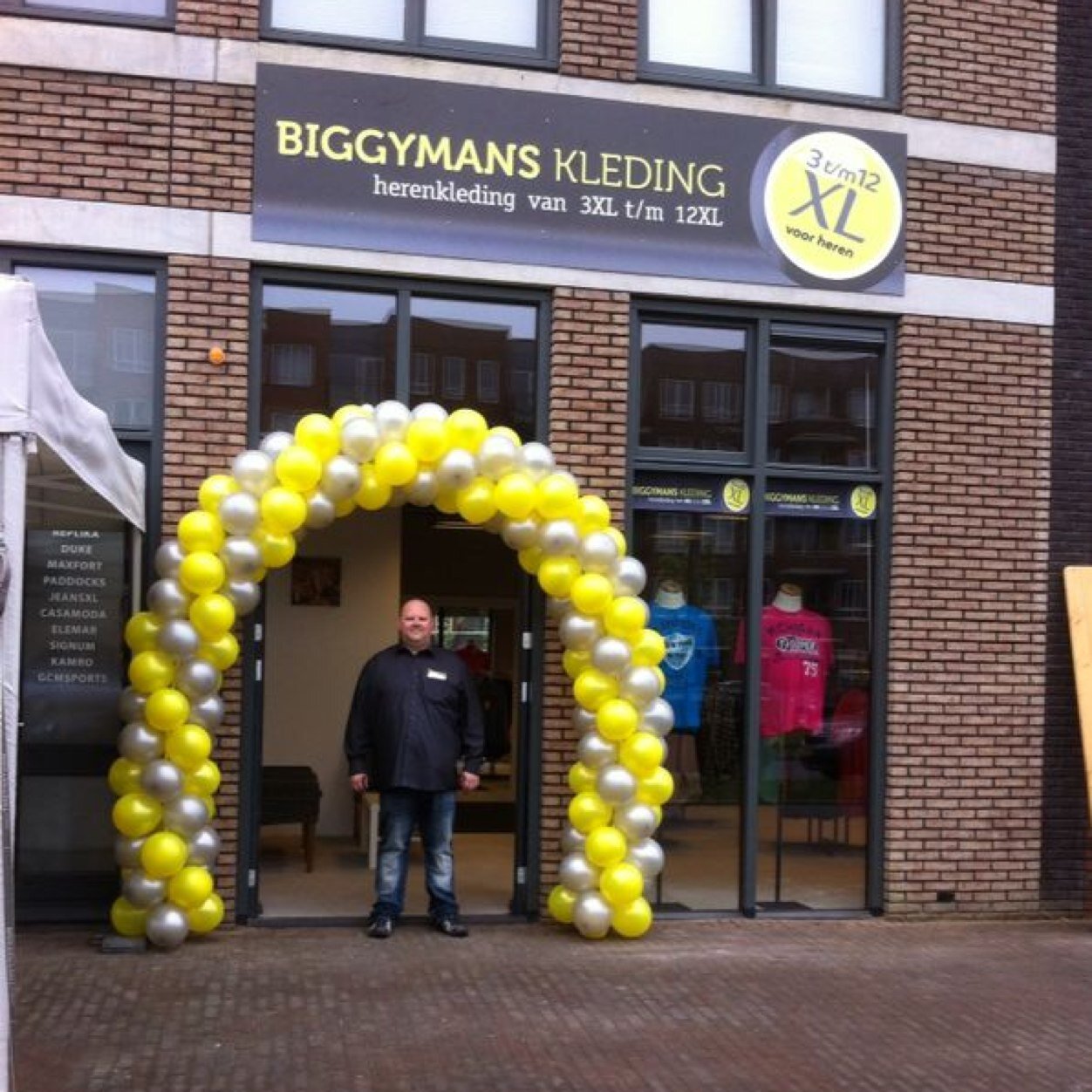 Winkel en webwinkel in grote maten voor heren 2XL t/m 14XL.