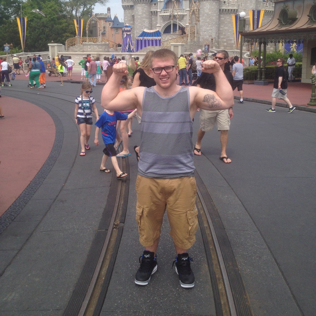 Cd5hondaLandon's profile picture. 18| Senior at Northeastern|