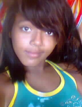 amo dança;joga futebol,cantar;escrever musica etc